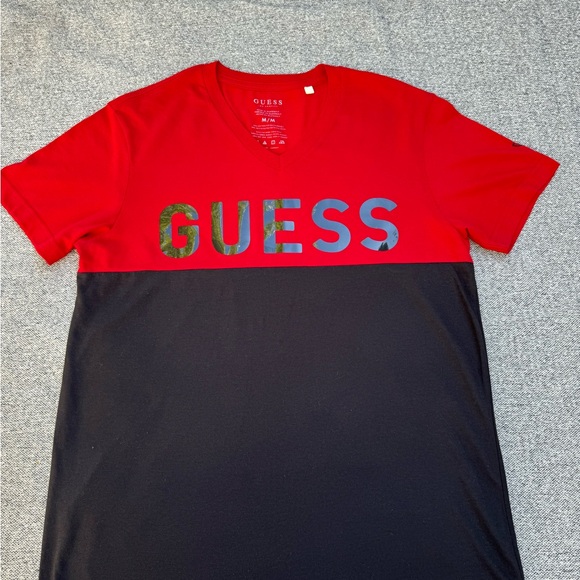 GUESS Men's V-Neck Red & Black Shirt - Picture 5 of 5